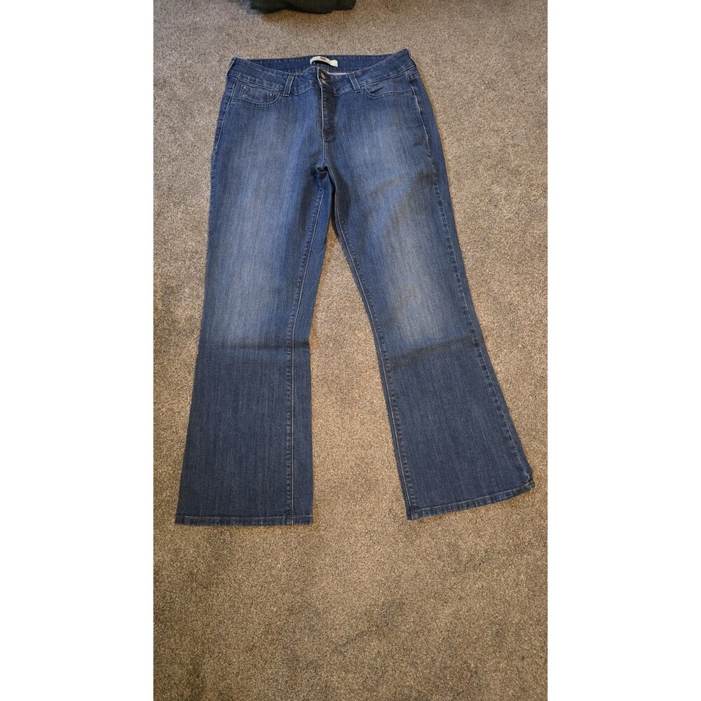 WOMAN'S SIZE:14M VINTAGE LEVI'S 526 SLENDER BOOT DENIM JEANS**WORN ONCE**